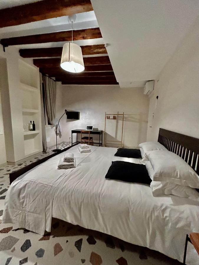 Farini Suites Wi-Fi Venice Luaran gambar