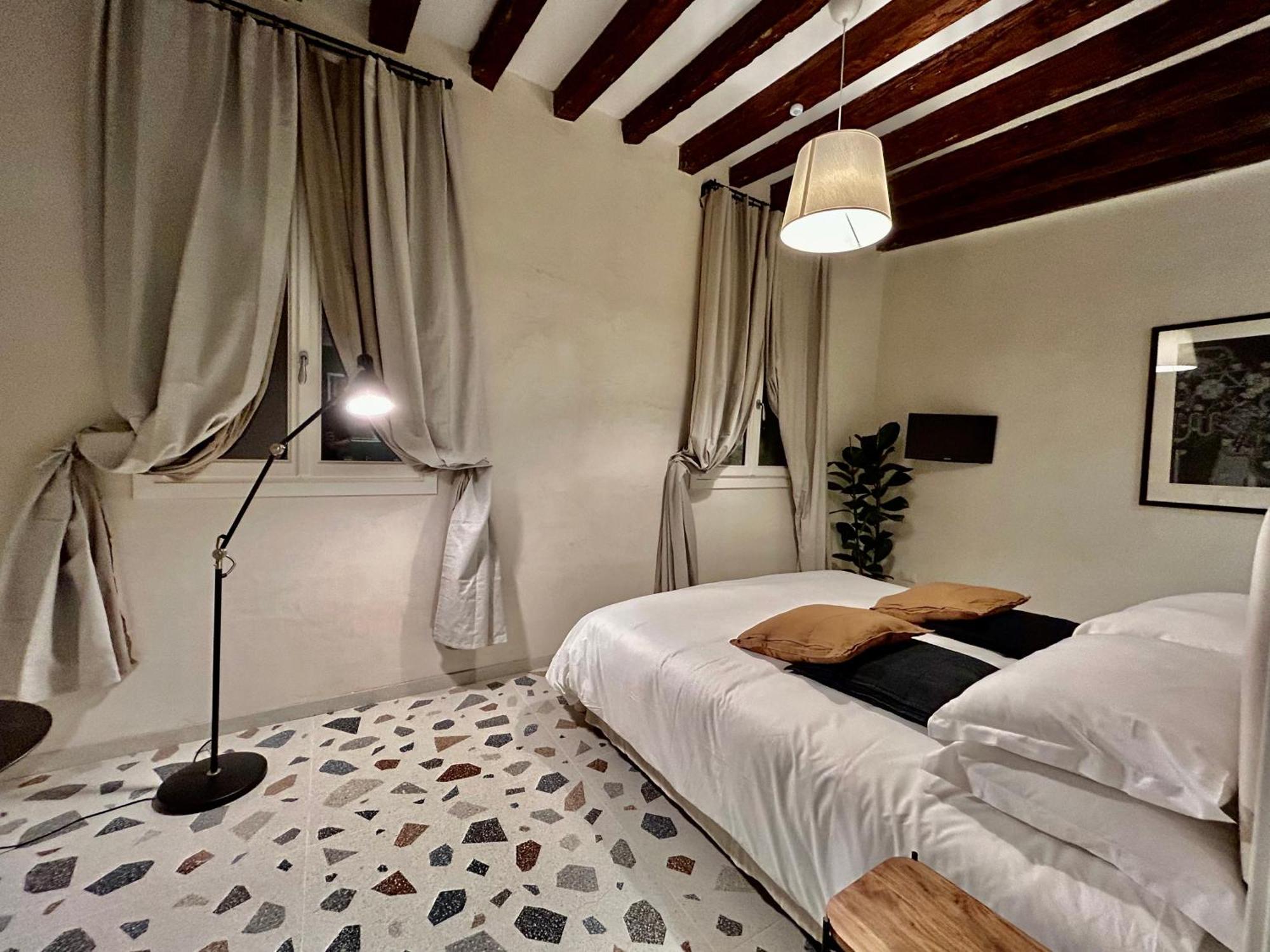Farini Suites Wi-Fi Venice Luaran gambar